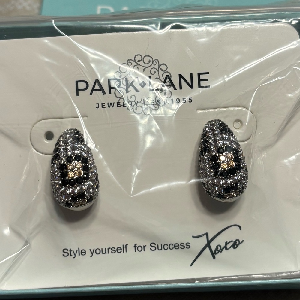 Parklane Leo march sparkle box  Earrings